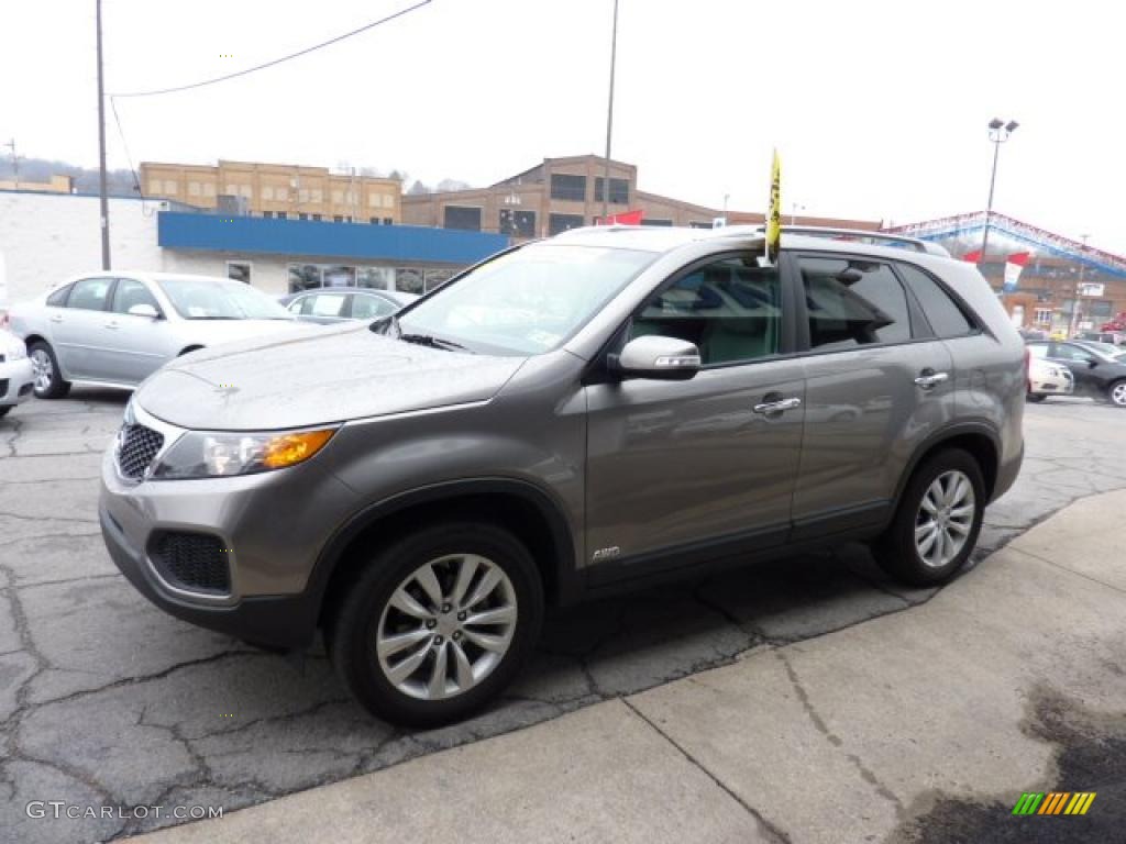 2011 Sorento LX V6 AWD - Titanium Silver / Gray photo #5