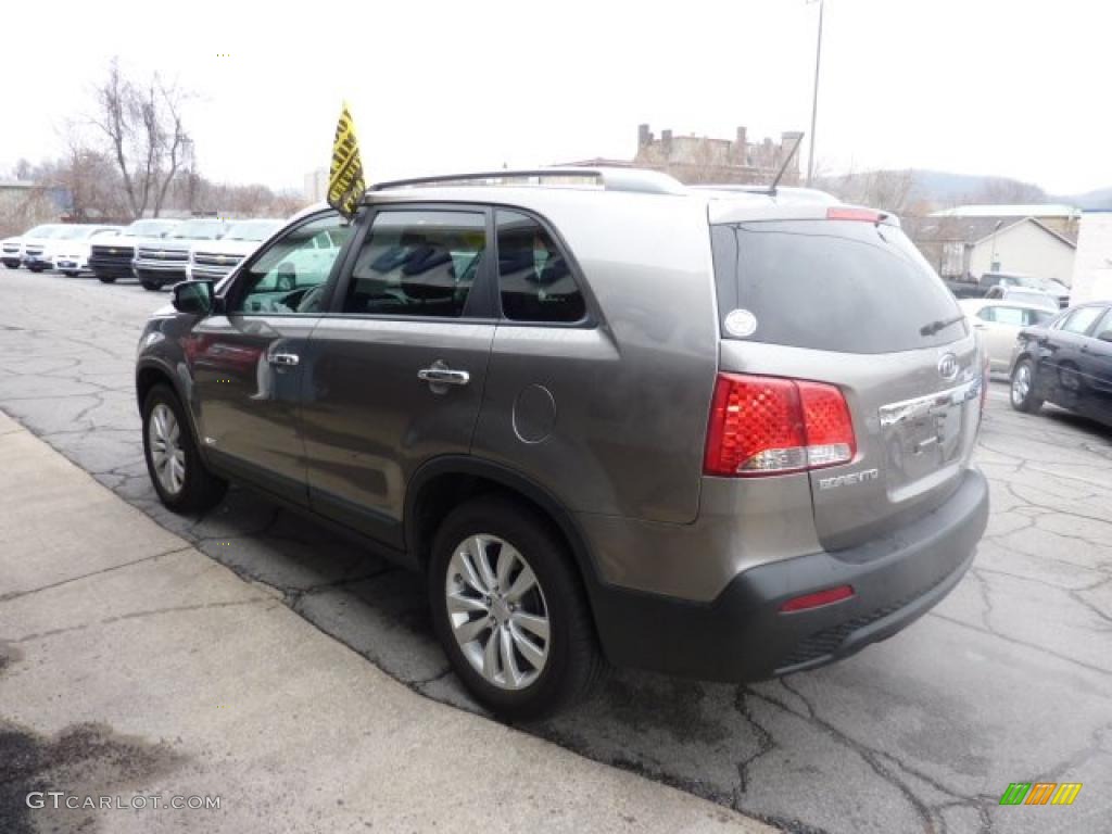 2011 Sorento LX V6 AWD - Titanium Silver / Gray photo #8