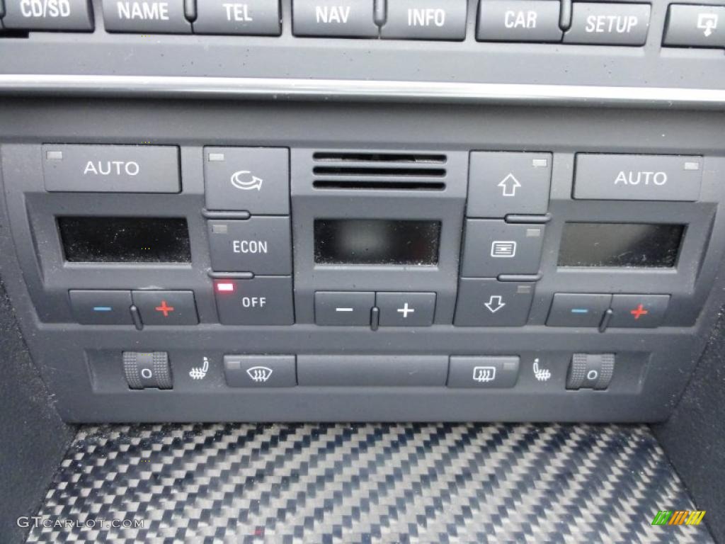 2008 Audi RS4 4.2 quattro Convertible Controls Photo #47418920