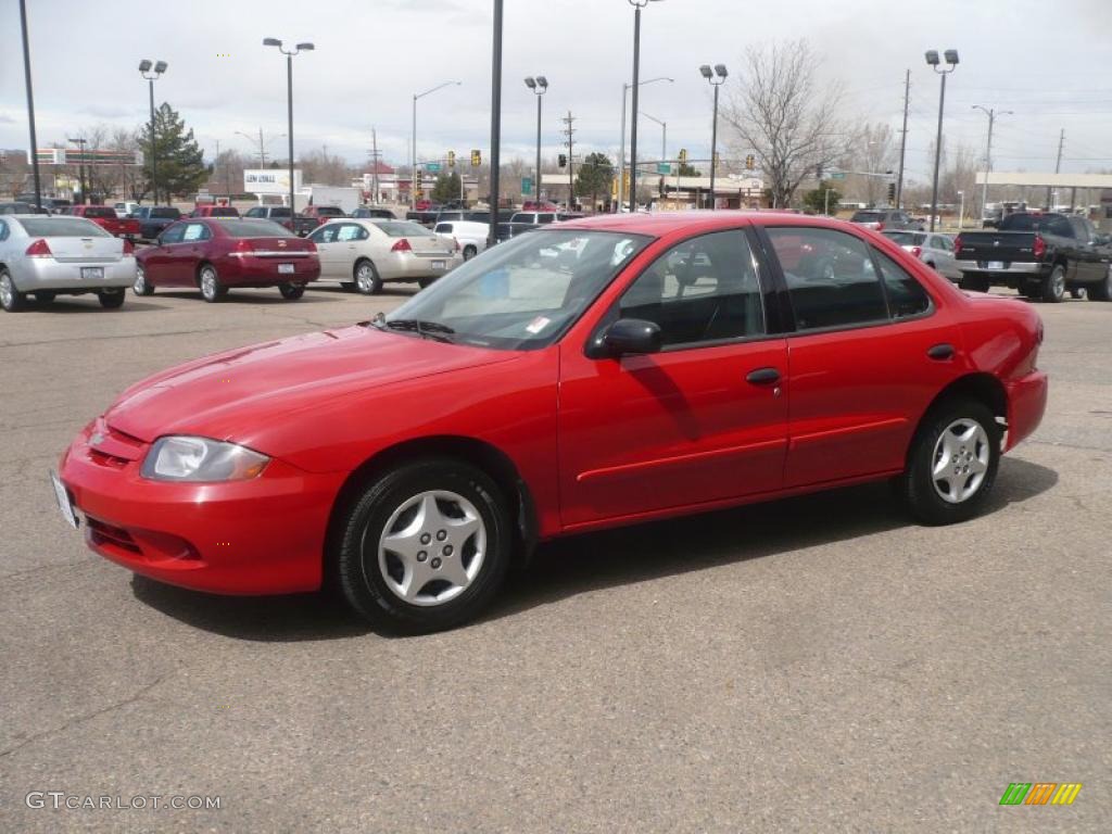 2004 Cavalier Sedan - Victory Red / Graphite photo #2