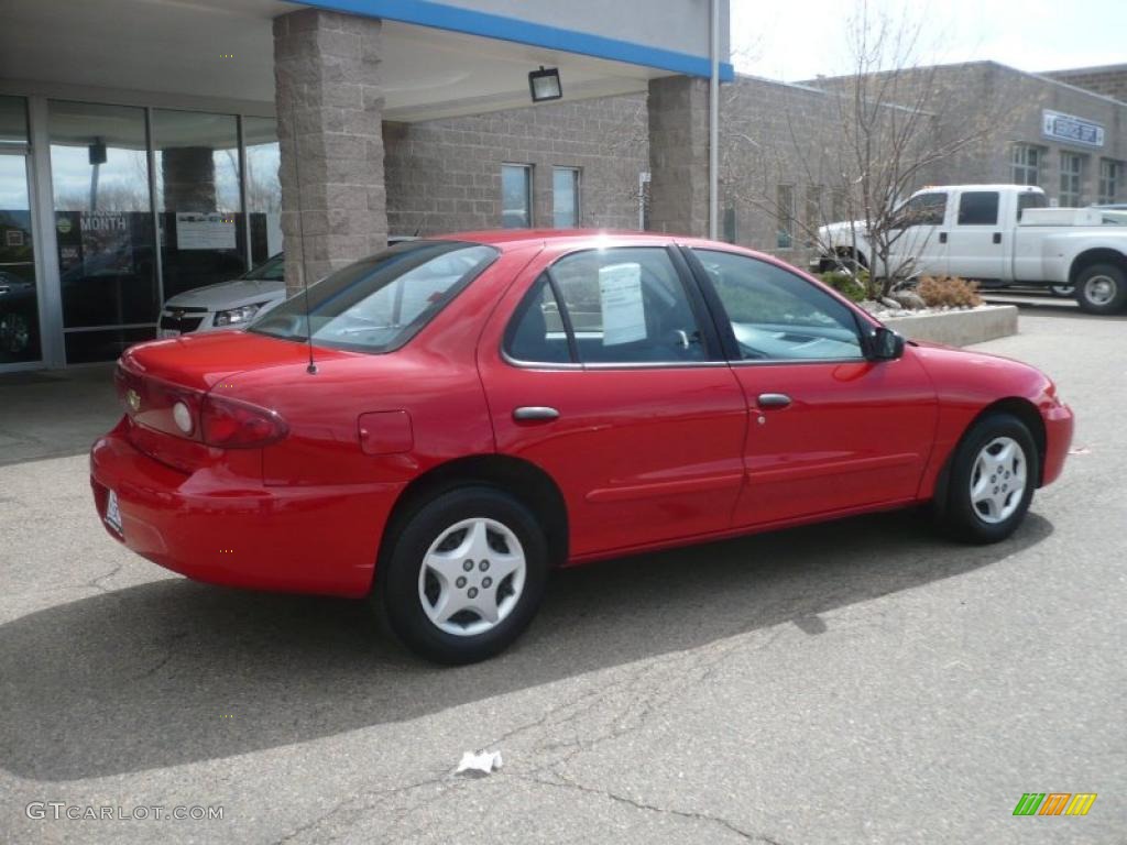 2004 Cavalier Sedan - Victory Red / Graphite photo #6