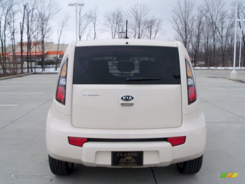 Dune Beige 2011 Kia Soul ! Exterior Photo #47419697