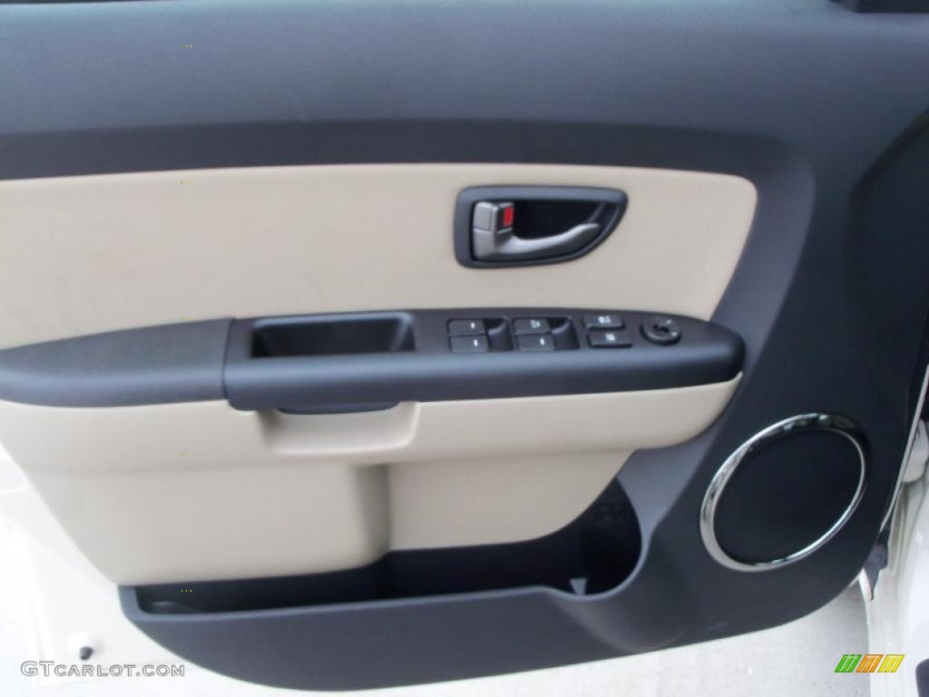 2011 Kia Soul ! Sand/Black Premium Leather Door Panel Photo #47419742
