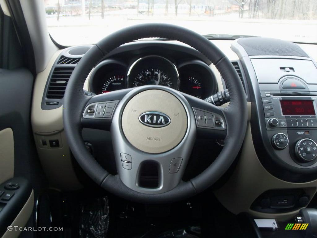 2011 Kia Soul ! Sand/Black Premium Leather Steering Wheel Photo #47419854