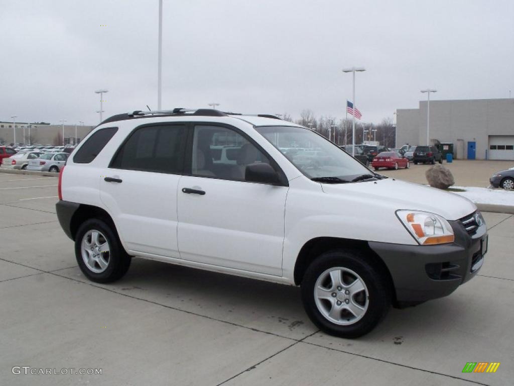 Clear White Kia Sportage