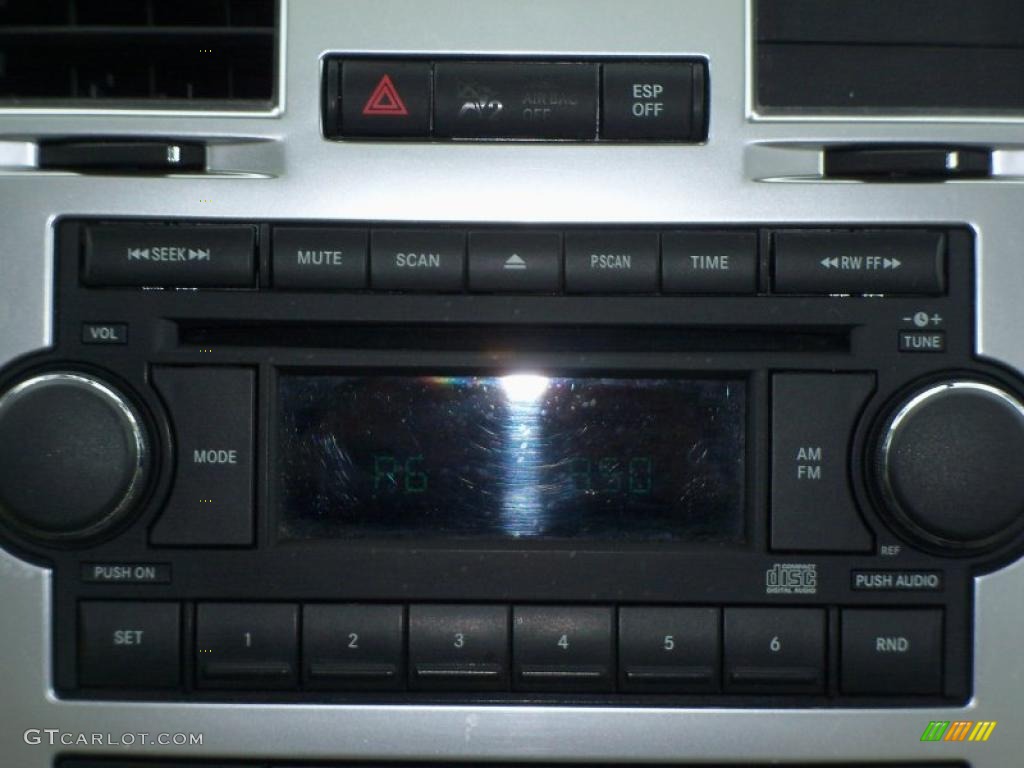 2005 Chrysler 300 C HEMI AWD Controls Photo #47420901