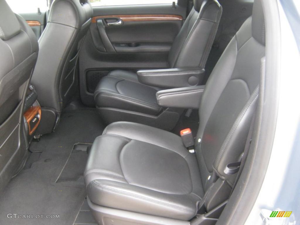Black Interior 2007 Saturn Outlook XR Photo #47420928