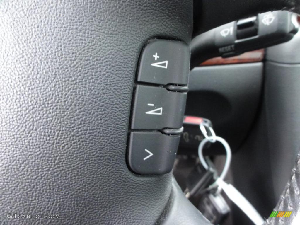 2004 Audi A4 3.0 quattro Sedan Controls Photo #47421951