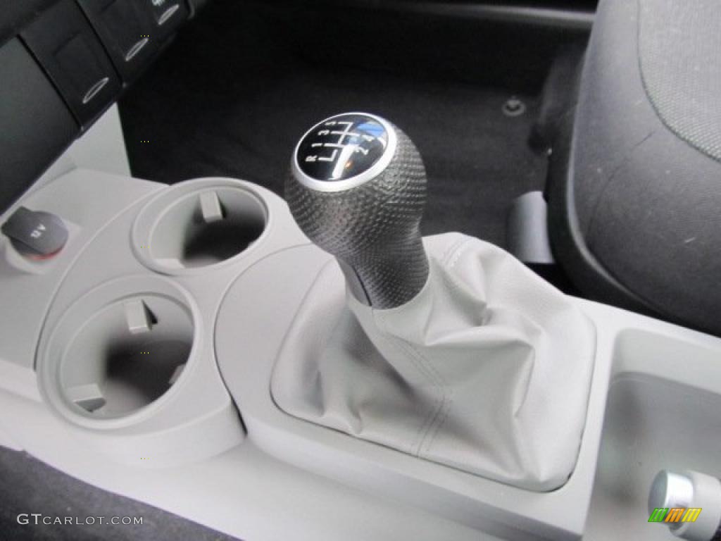 2004 Volkswagen New Beetle GL Coupe Transmission Photos