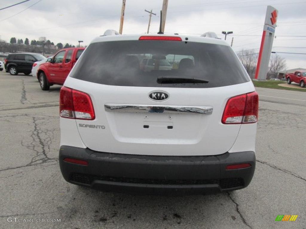 2011 Sorento LX V6 AWD - Snow White Pearl / Beige photo #4