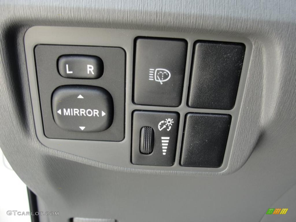 2011 Toyota Prius Hybrid V Controls Photo #47423724
