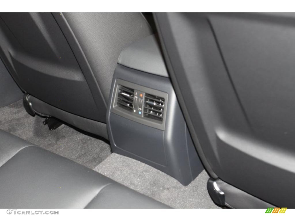 2011 3 Series 328i Sedan - Deep Sea Blue Metallic / Black Dakota Leather photo #14