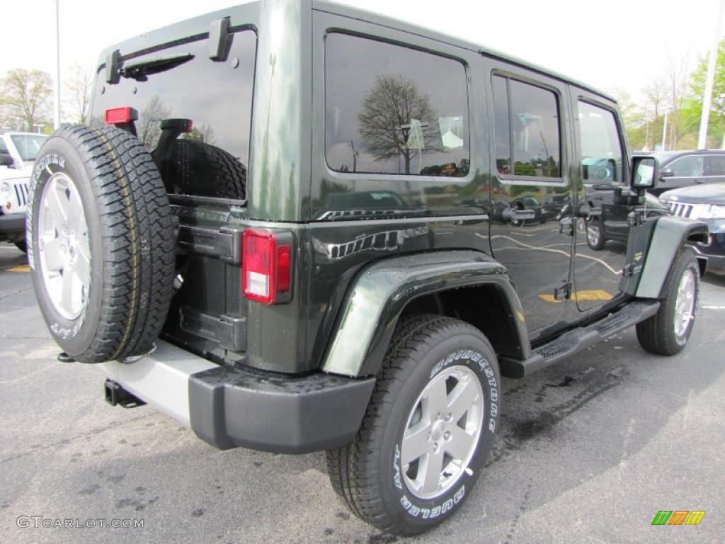 2011 Wrangler Unlimited Sahara 4x4 - Natural Green Pearl / Black photo #3