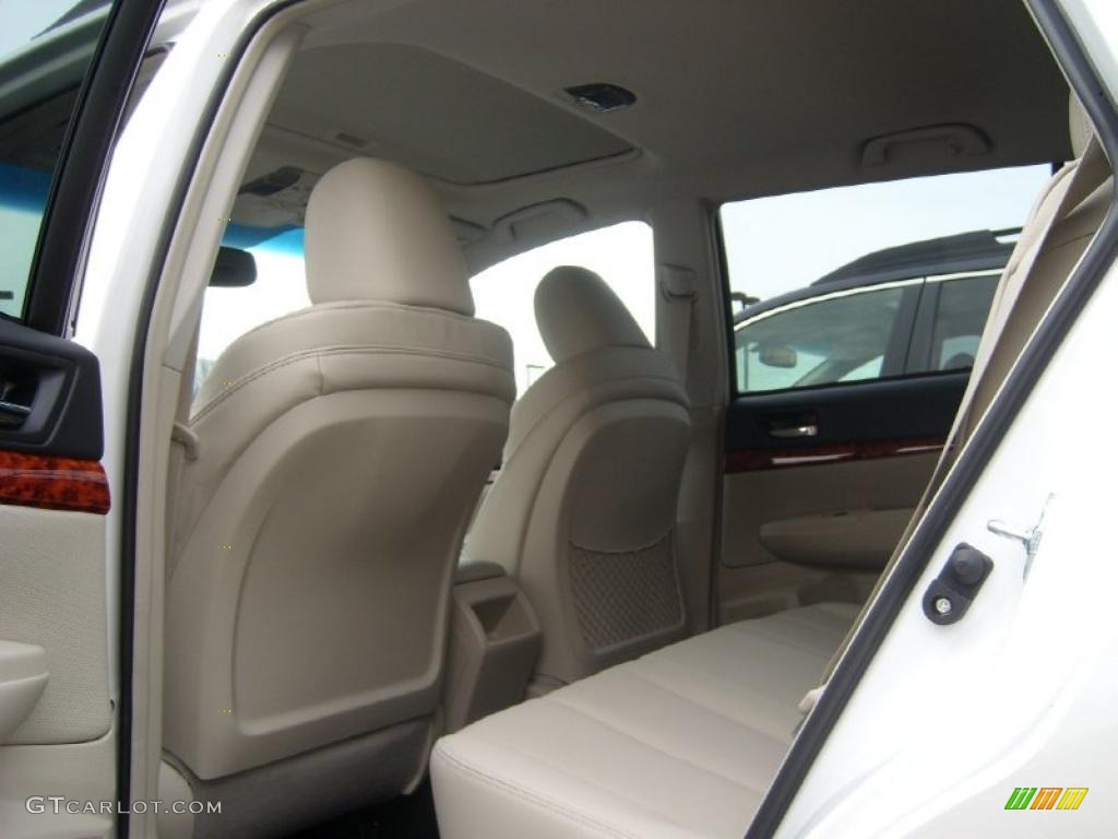 Warm Ivory Interior 2011 Subaru Outback 2.5i Limited Wagon Photo #47425413