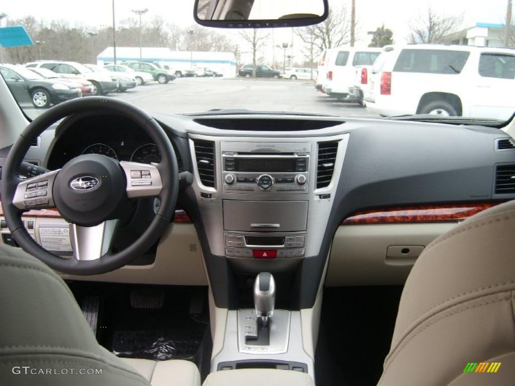2011 Subaru Outback 2.5i Limited Wagon Warm Ivory Dashboard Photo #47425428