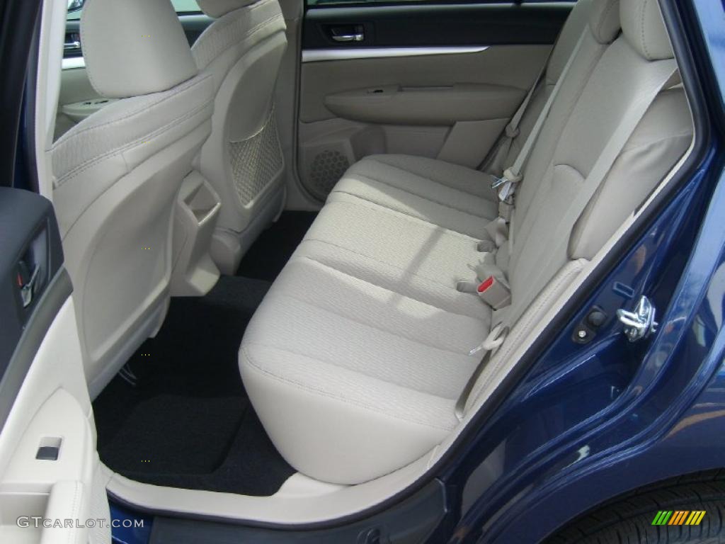 2011 Outback 2.5i Premium Wagon - Azurite Blue Pearl / Warm Ivory photo #3