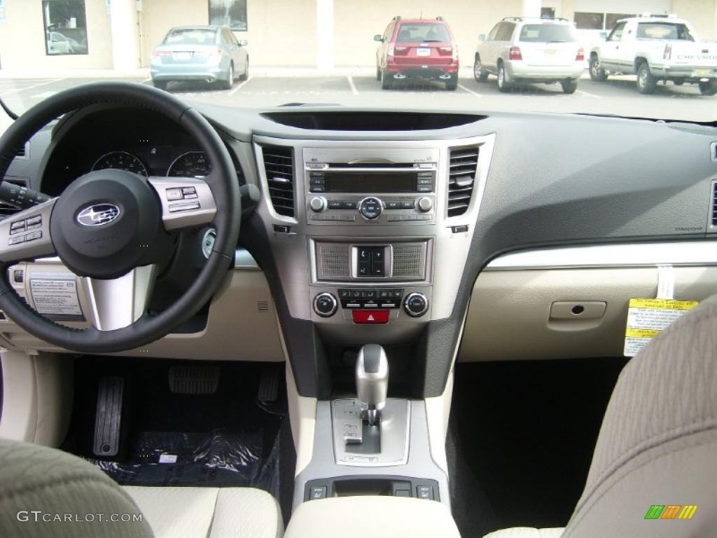 2011 Outback 2.5i Premium Wagon - Azurite Blue Pearl / Warm Ivory photo #4