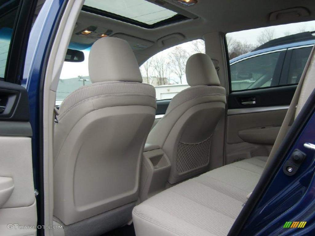 2011 Outback 2.5i Premium Wagon - Azurite Blue Pearl / Warm Ivory photo #3
