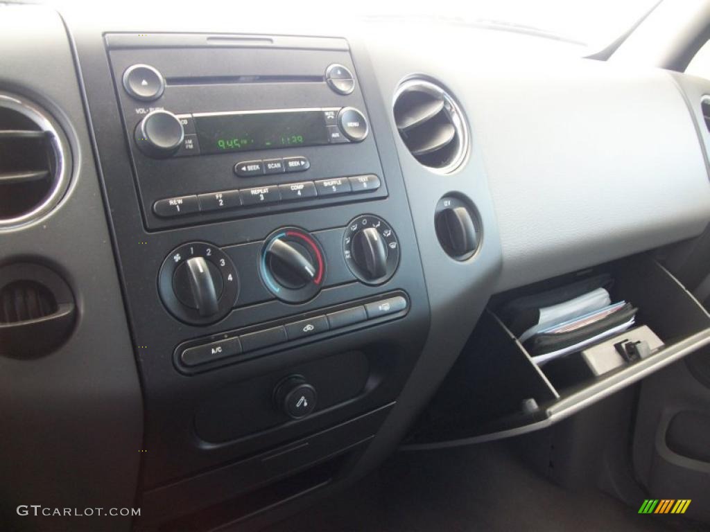 2005 F150 XLT SuperCab - True Blue Metallic / Medium Flint Grey photo #18