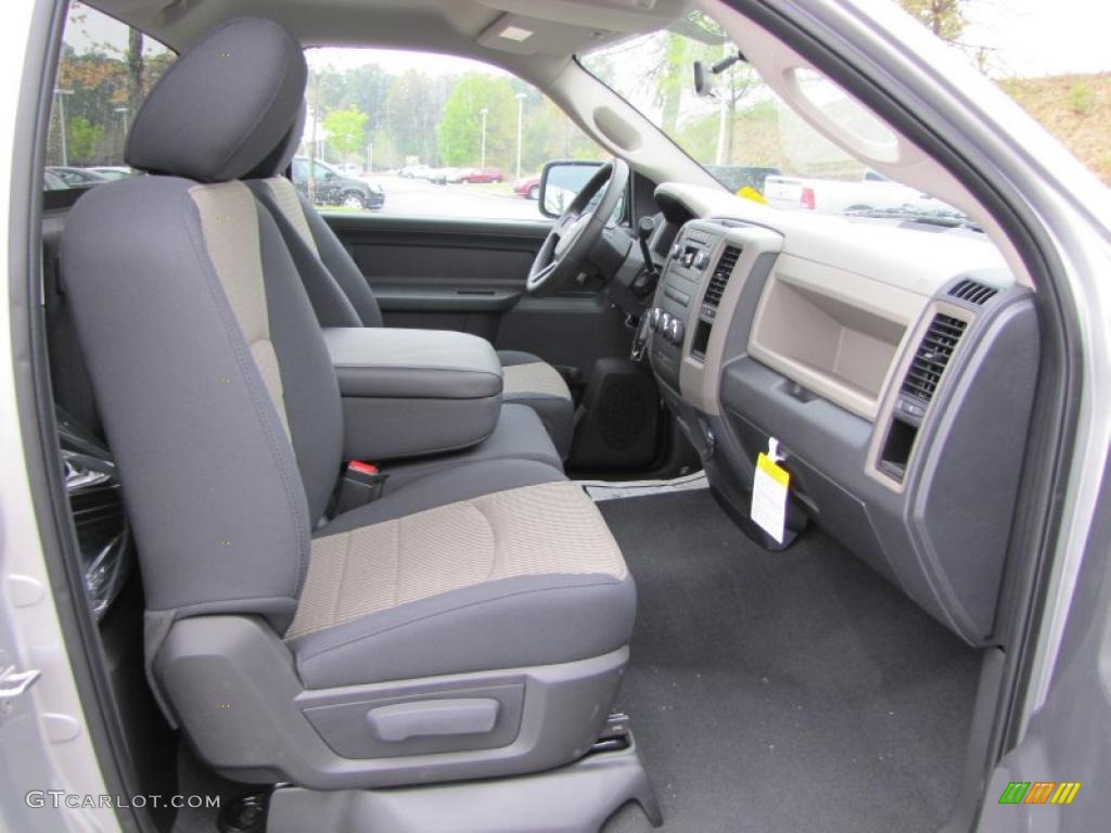 2011 Ram 1500 ST Regular Cab - Bright Silver Metallic / Dark Slate Gray/Medium Graystone photo #7