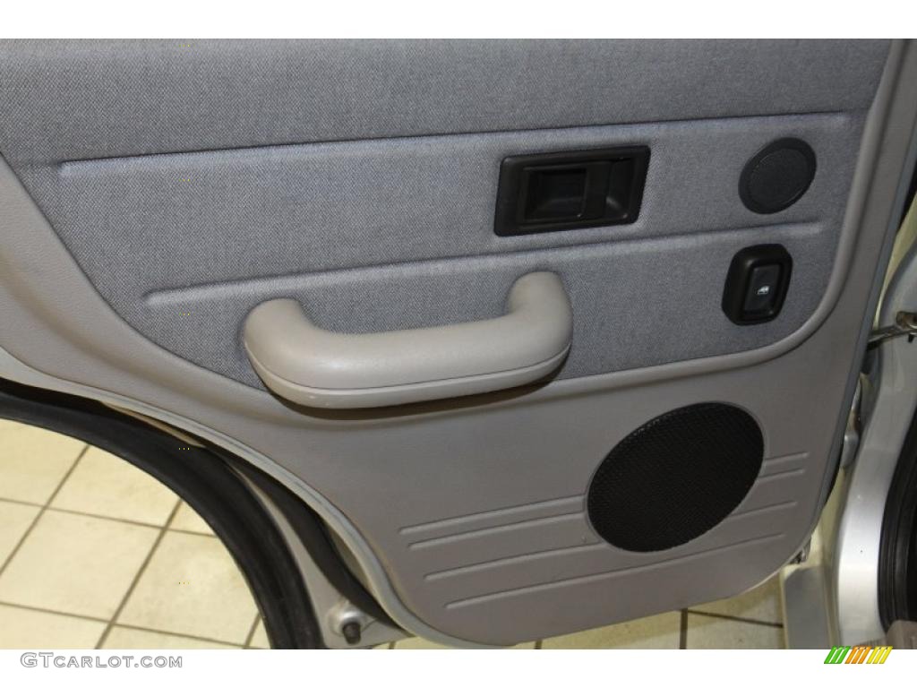 2003 Freelander SE - Zambezi Silver Metallic / Smokestone photo #37