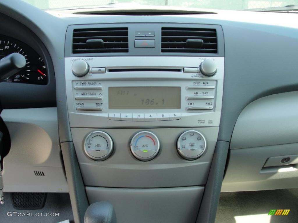 2011 Camry LE - Spruce Green Mica / Ash photo #28