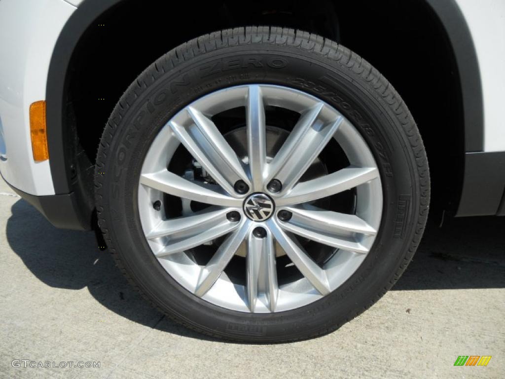 2011 Volkswagen Tiguan SEL Wheel Photo #47435067