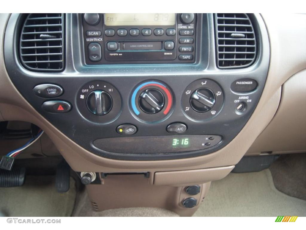 2002 Toyota Tundra SR5 Access Cab Controls Photo #47435676