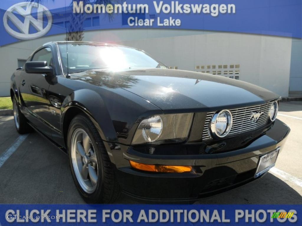 2005 Mustang GT Premium Coupe - Black / Dark Charcoal photo #1