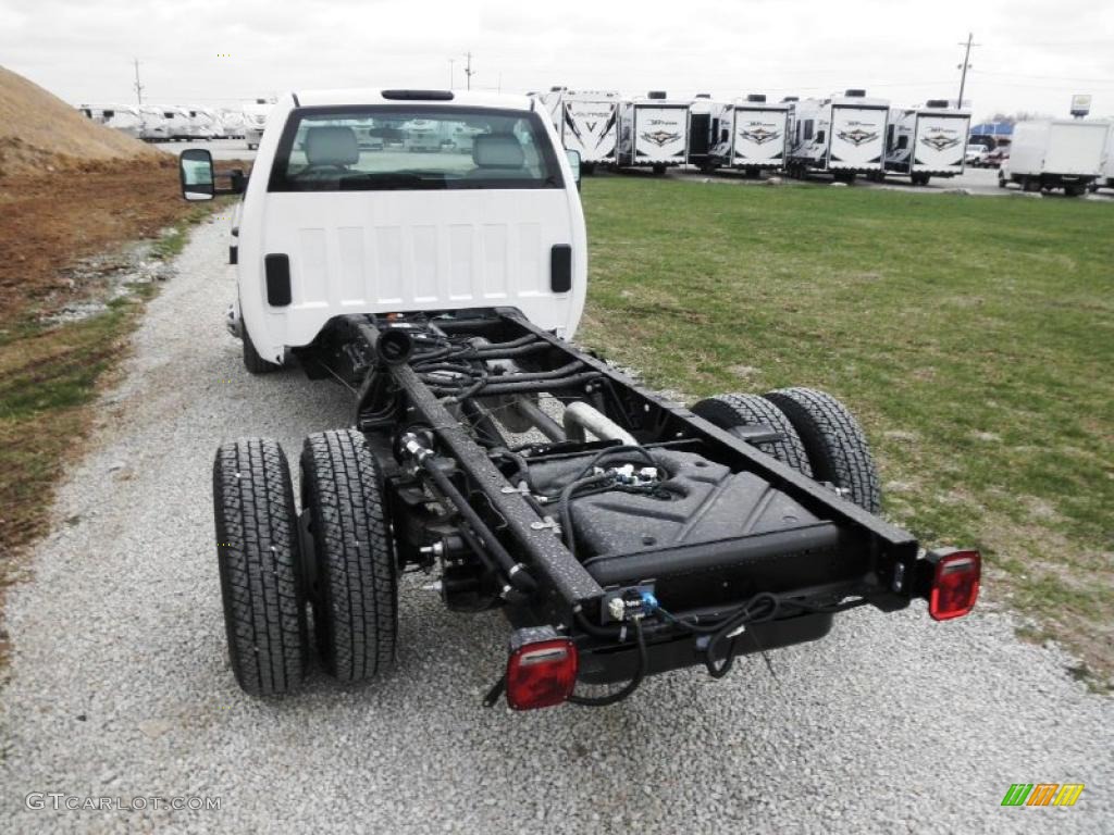 Summit White 2011 GMC Sierra 3500HD Work Truck Crew Cab 4x4 Chassis Dump Truck Exterior Photo #47437803