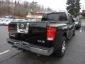 Galaxy Black - Titan SE Crew Cab 4x4 Photo No. 4