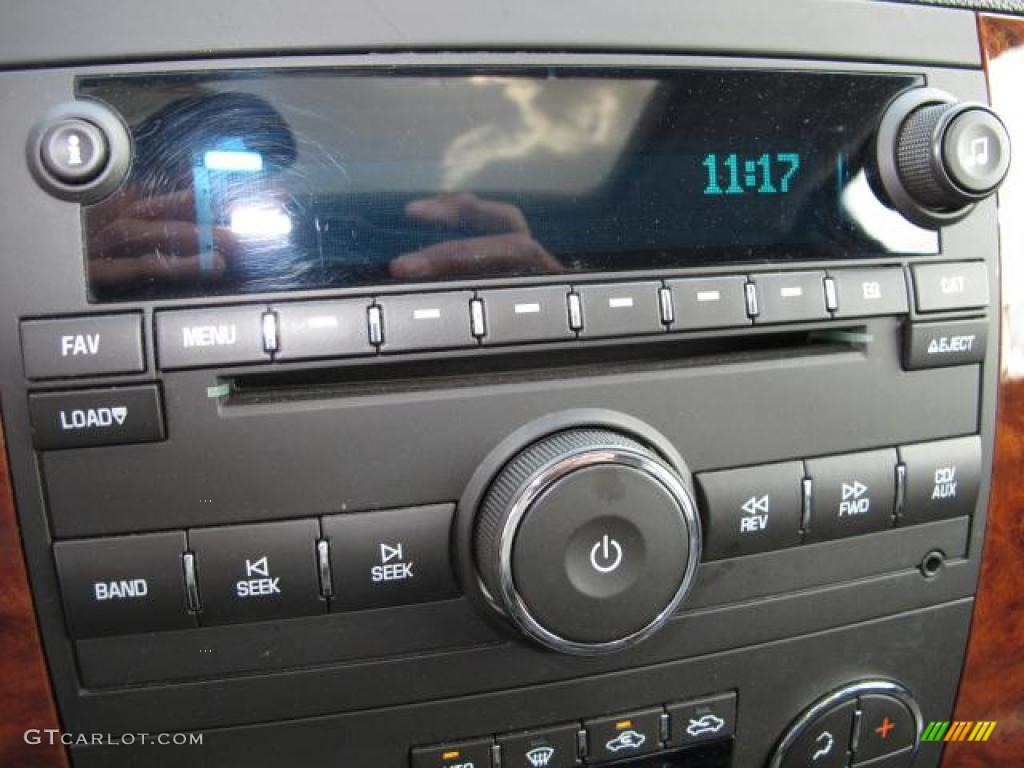 2007 Chevrolet Silverado 1500 LTZ Extended Cab Controls Photo #47440713