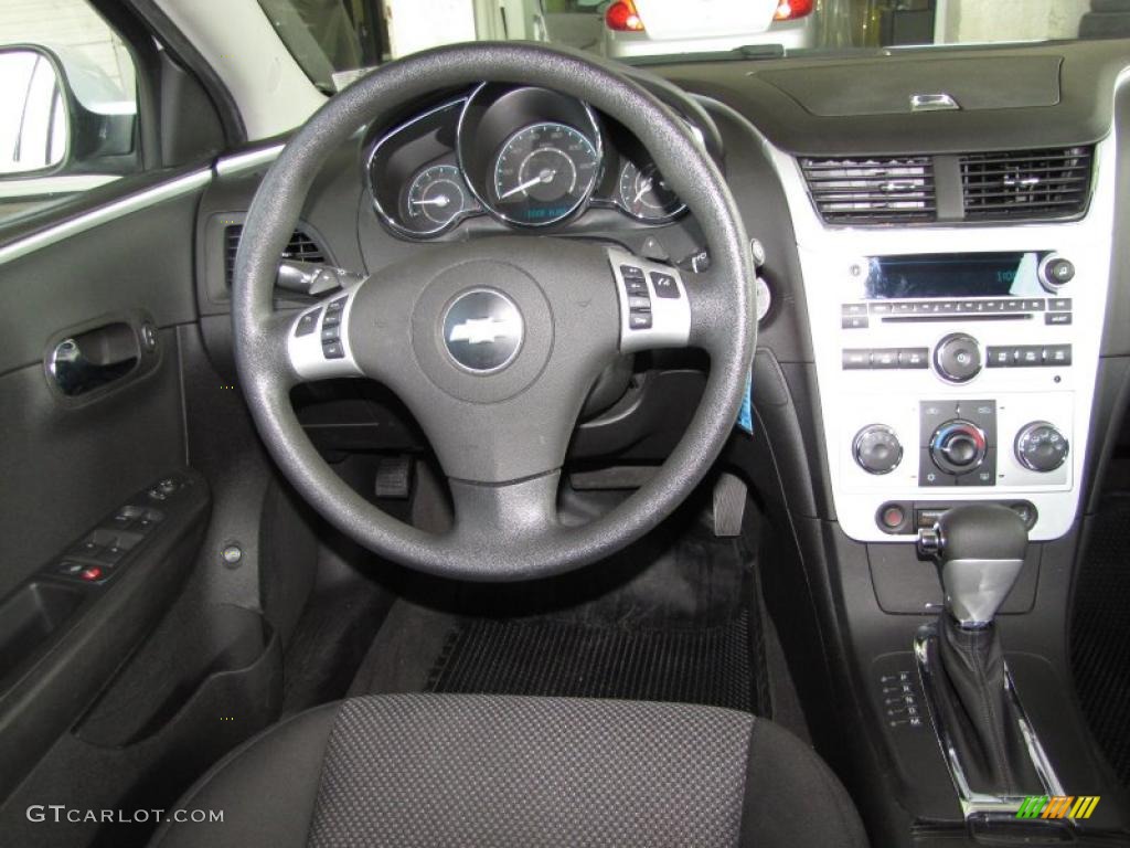 2010 Malibu LT Sedan - Summit White / Ebony photo #14