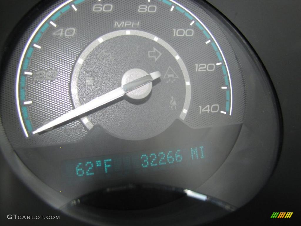 2010 Malibu LT Sedan - Summit White / Ebony photo #20