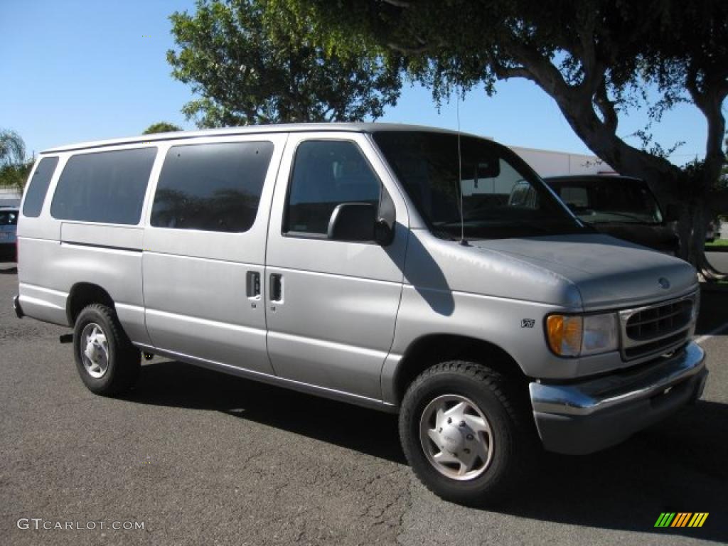 1998 Silver Metallic Ford E Series Van E350 XLT Club Wagon