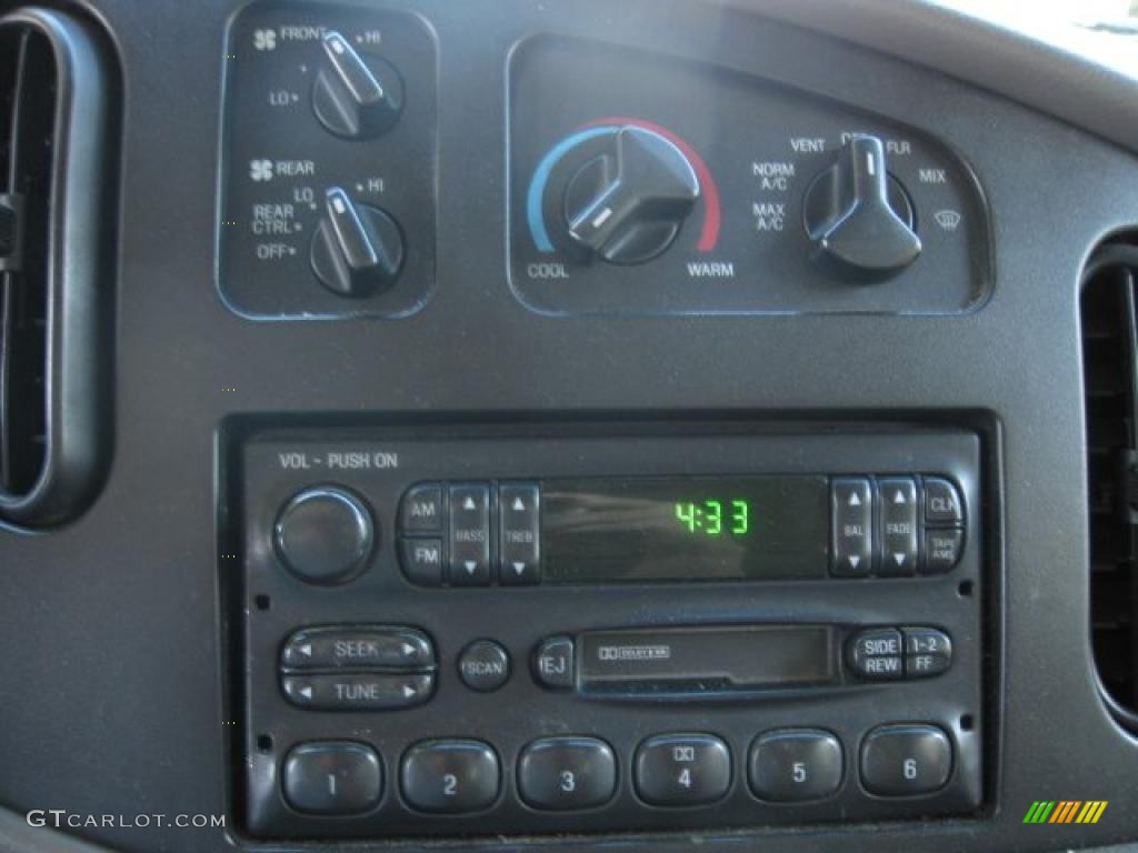 1998 Ford E Series Van E350 XLT Club Wagon Controls Photo #47446498