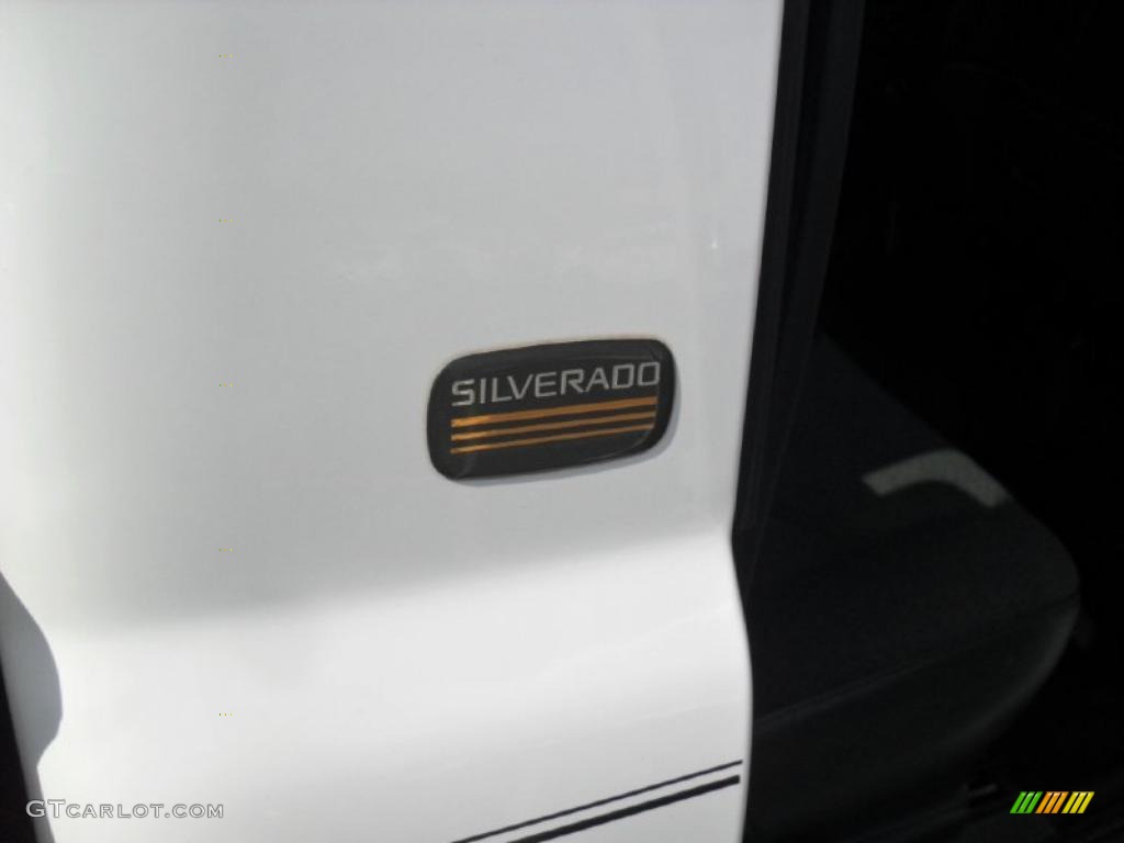 2005 Silverado 1500 Regular Cab - Summit White / Dark Charcoal photo #15