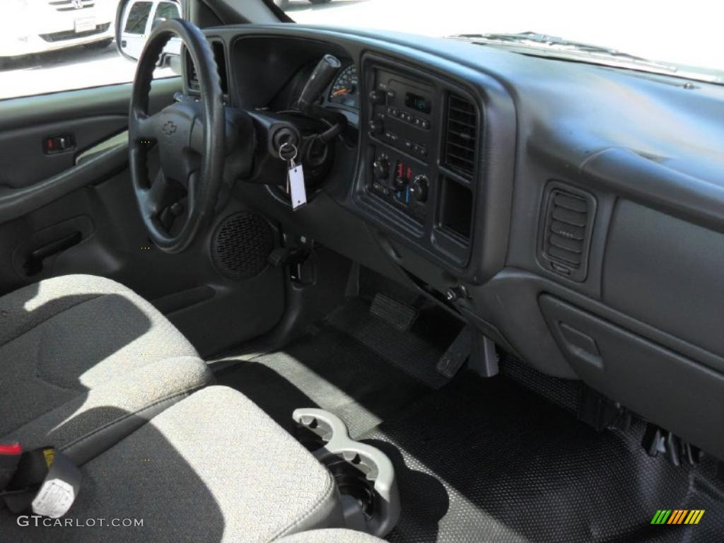 2005 Silverado 1500 Regular Cab - Summit White / Dark Charcoal photo #17