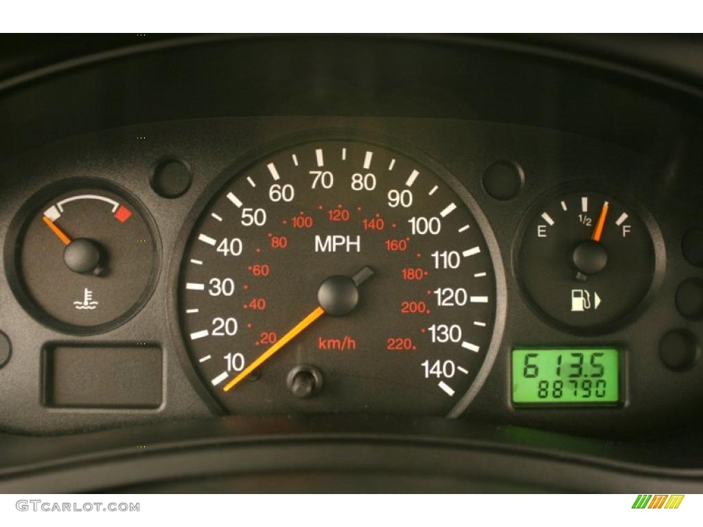 2002 Ford Focus SE Sedan Gauges Photo #47448223