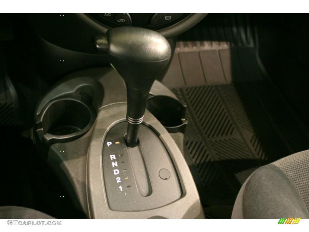 2002 Ford Focus SE Sedan 4 Speed Automatic Transmission Photo #47448250