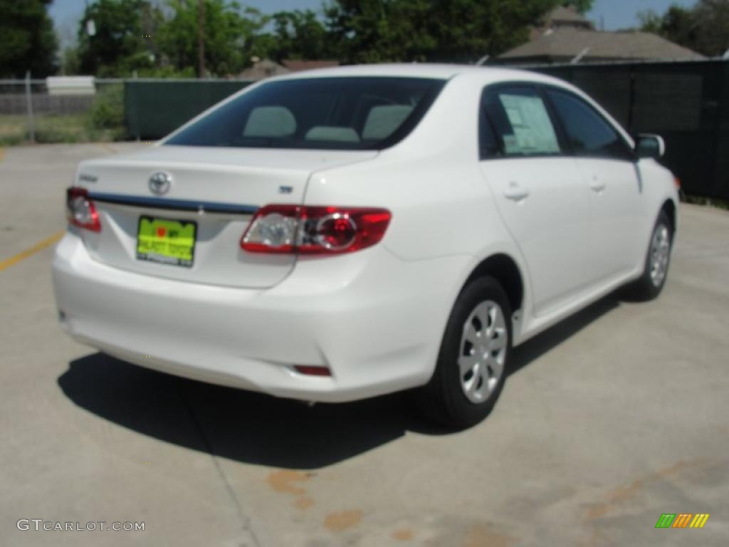 2011 Corolla LE - Super White / Ash photo #3