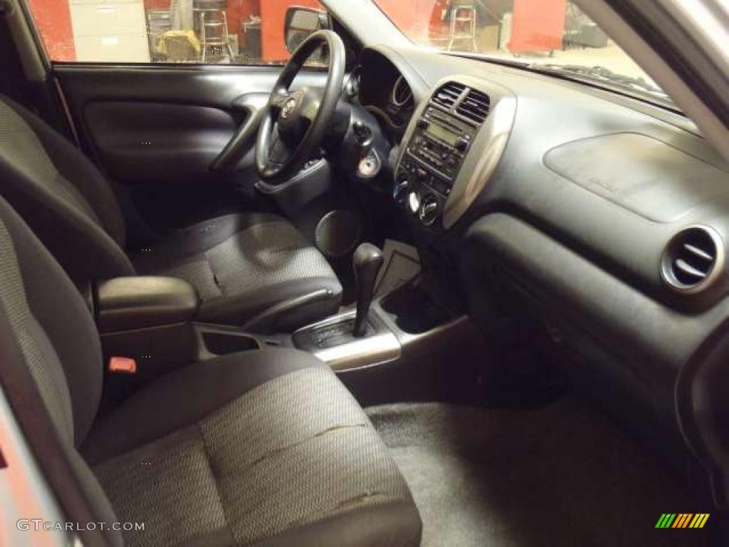 2004 RAV4  - Titanium Metallic / Dark Charcoal photo #10