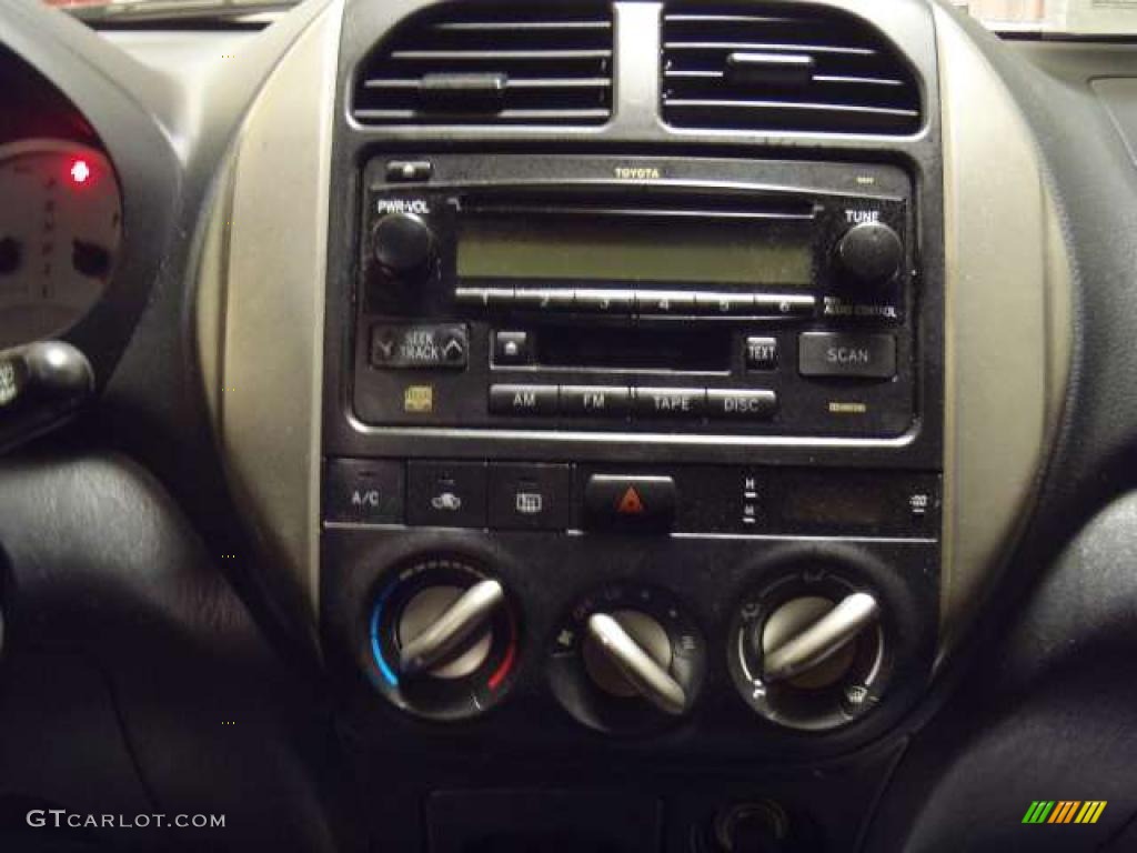 2004 RAV4  - Titanium Metallic / Dark Charcoal photo #13