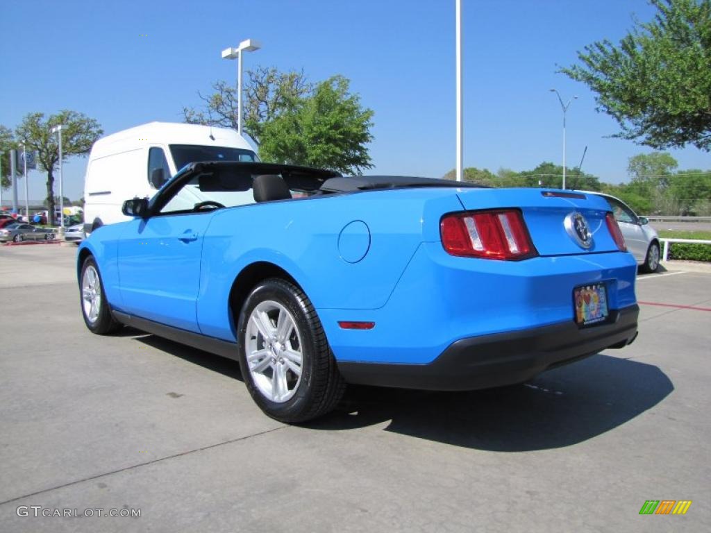 2010 Mustang V6 Convertible - Grabber Blue / Charcoal Black photo #3