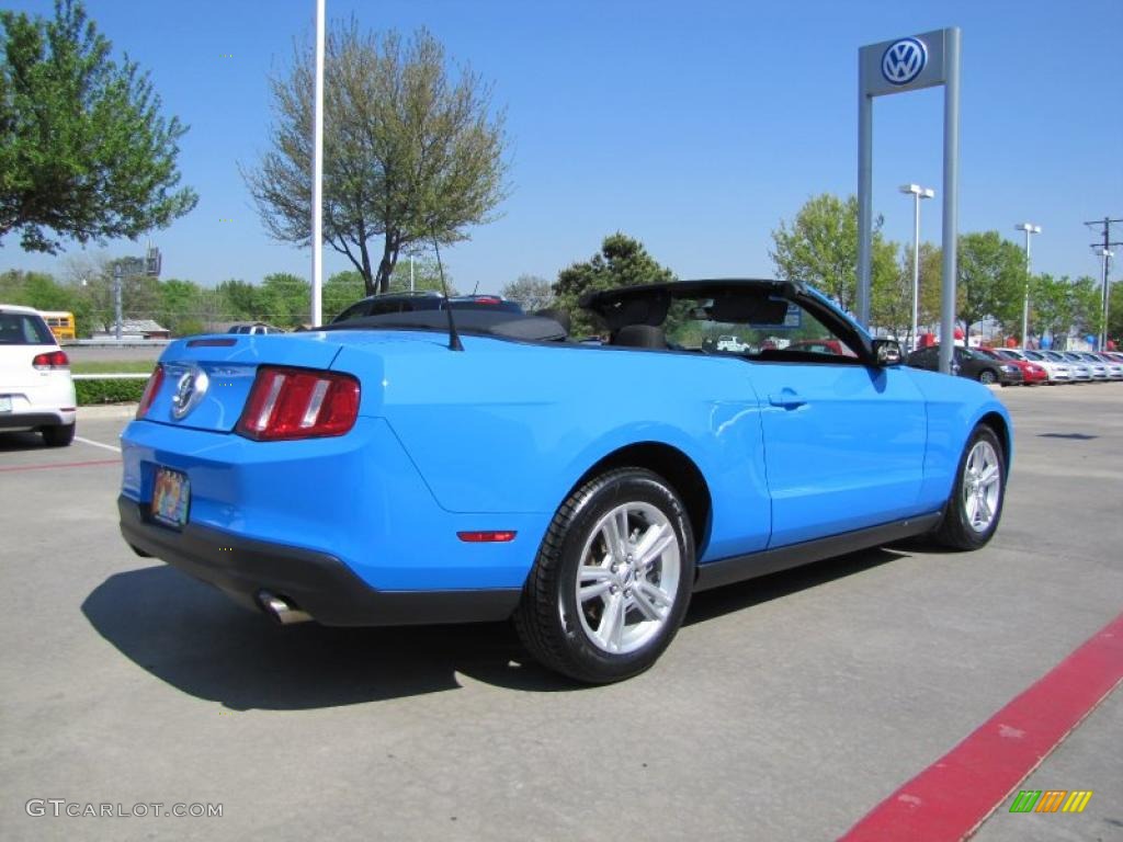 2010 Mustang V6 Convertible - Grabber Blue / Charcoal Black photo #5