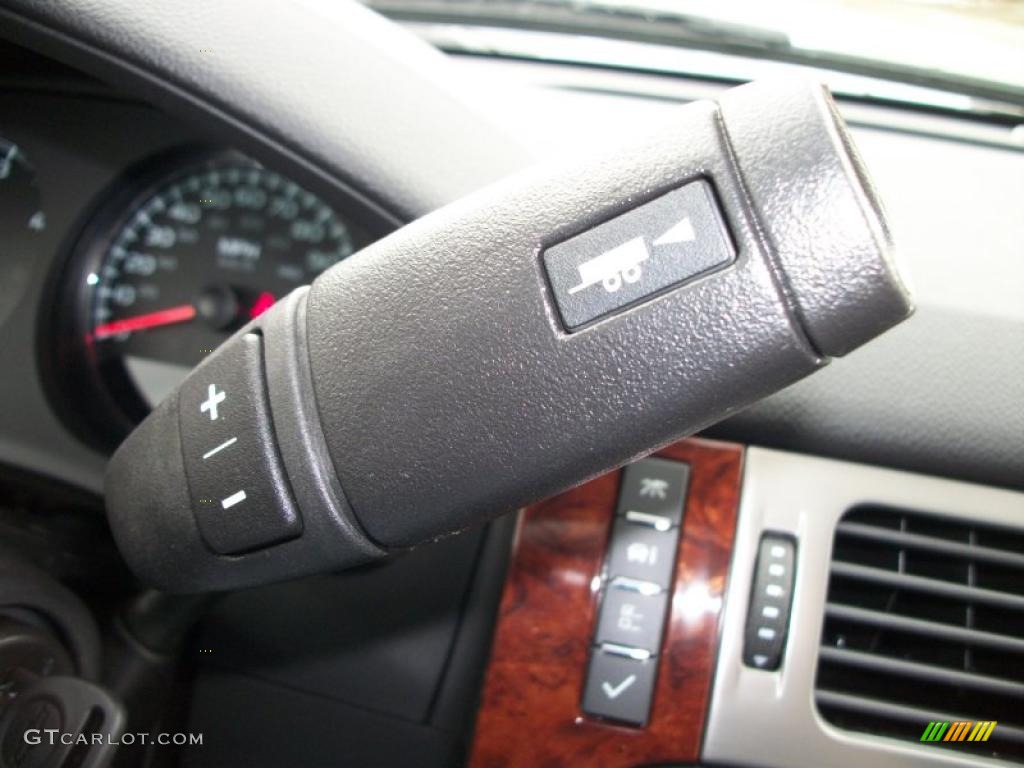 2011 Chevrolet Silverado 3500HD LTZ Crew Cab 4x4 6 Speed Allison Automatic Transmission Photo #47450956