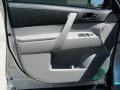 2011 Classic Silver Metallic Toyota Highlander V6  photo #24