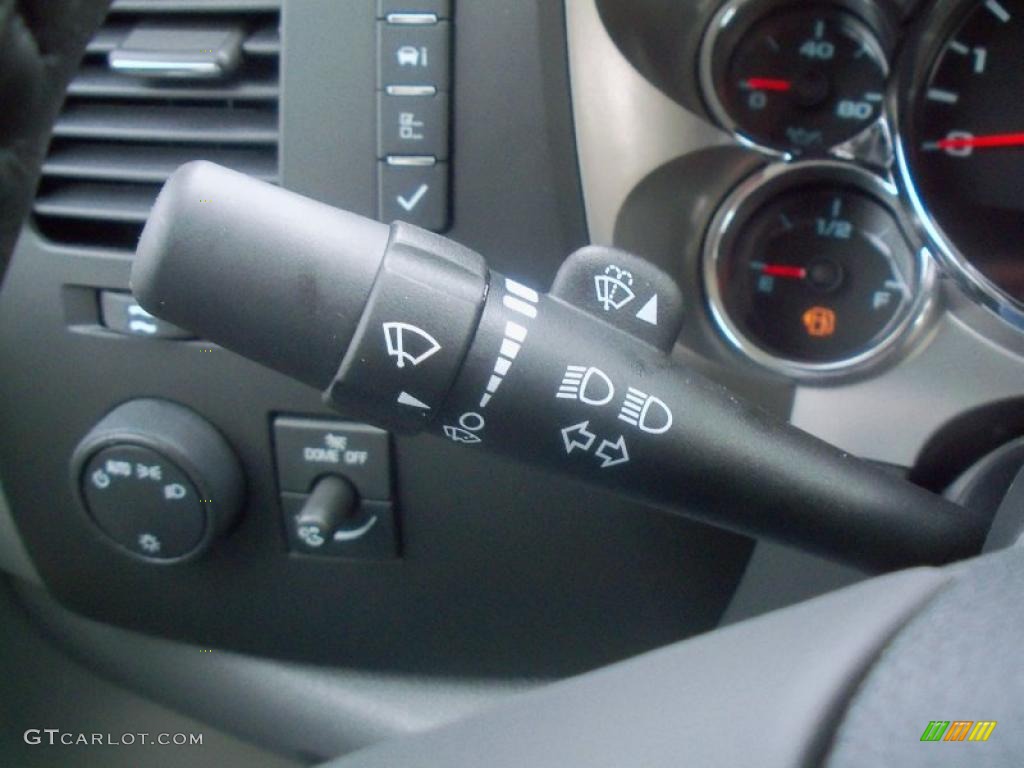 2011 Chevrolet Silverado 2500HD LS Crew Cab 4x4 Controls Photo #47451574