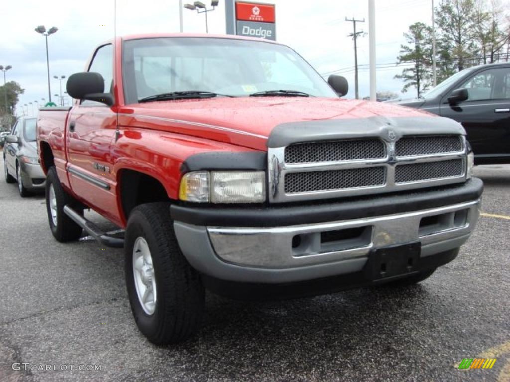 2001 Ram 1500 SLT Regular Cab 4x4 - Flame Red / Mist Gray photo #6