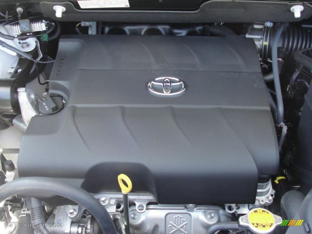 2011 Sienna V6 - Super White / Light Gray photo #16